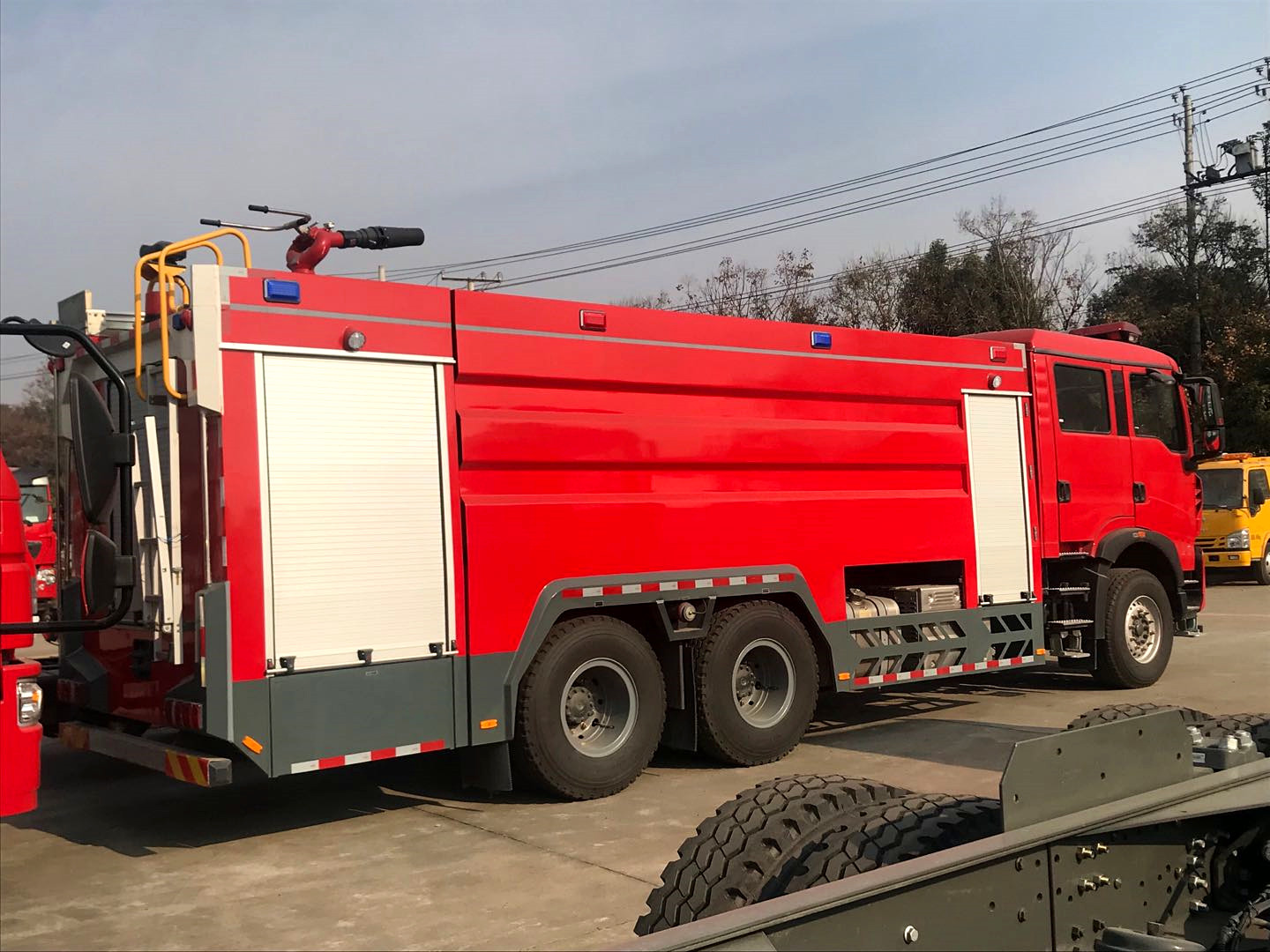 重汽16吨大型消防车